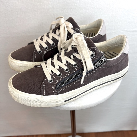 TAOS Women's Z-Soul Sneaker Shoe Support Comfort Grey Flat Canvas Lace Up 7.5 - Picture 4 of 13